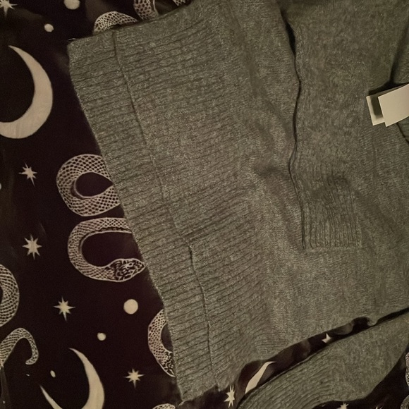 Cozy Sweater NWT - Picture 4 of 6